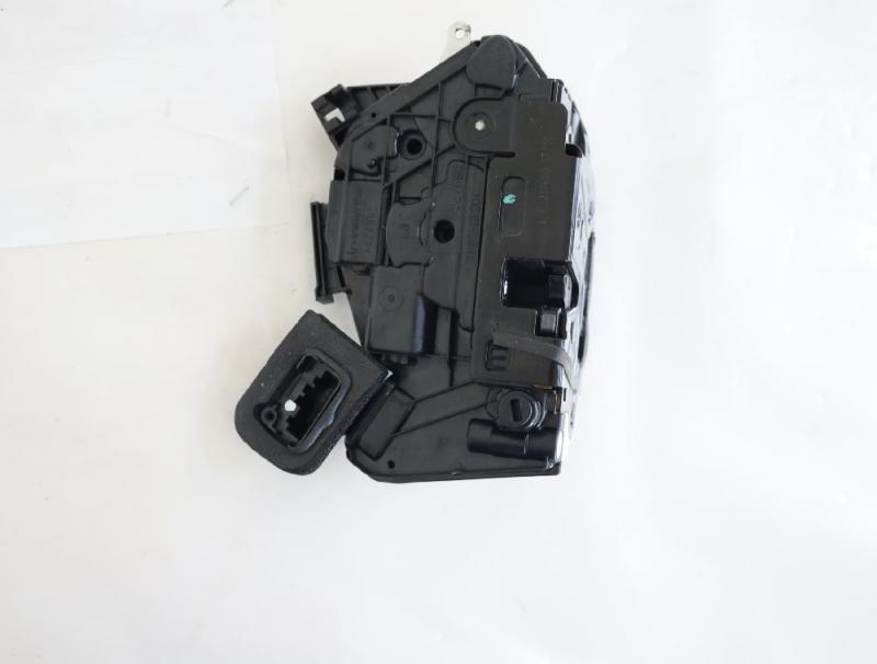 Preview: Türschloß hinten links 5K4839015 VW POLO 5 6R