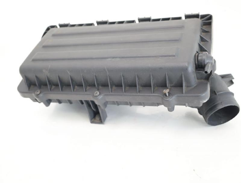 Preview: Luftfiltergehäuse 036129611CD VW POLO 5 6R