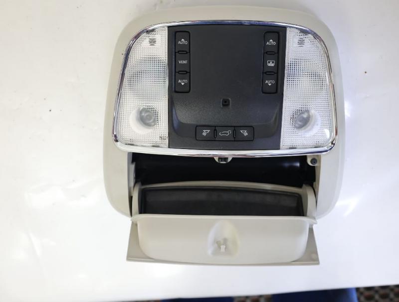 Preview: Innenleuchte 1UC621DAAA Jeep GRAND CHEROKEE 4 WK