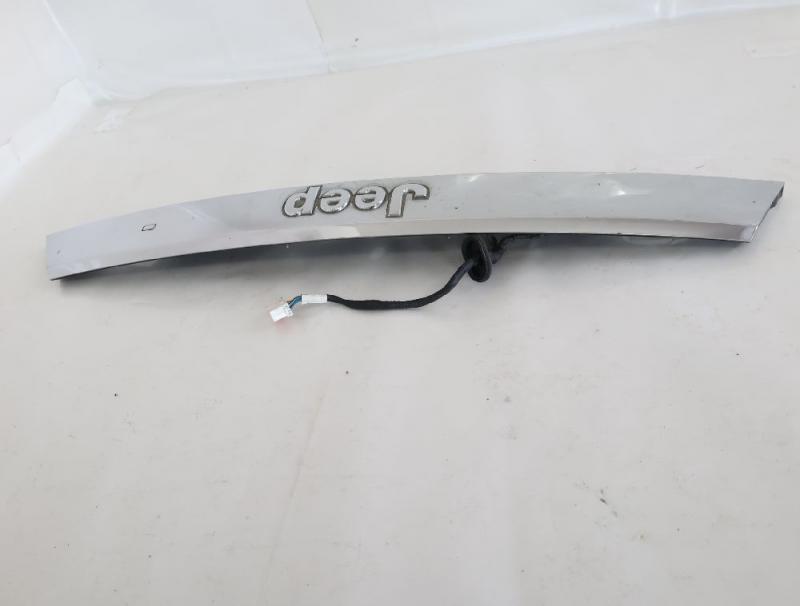 Preview: Heckklappenblende 68083083AA Jeep GRAND CHEROKEE 4 WK
