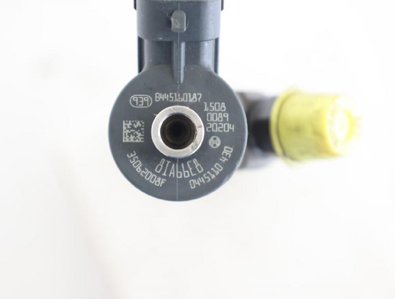 Preview: Einspritzduese (Diesel) Zylinder 2 68148332AA Jeep GRAND CHEROKEE 4 WK