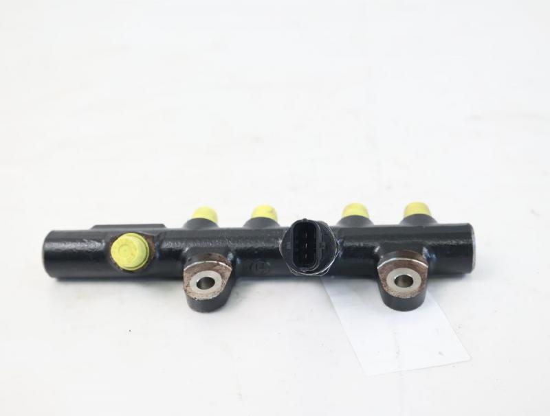 Preview: Diesel Verteilerrohr 175215346R DACIA DOKKER KE