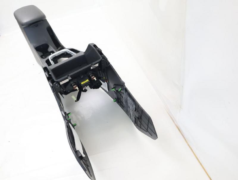 Preview: Mittelkonsole 84611G4000TRY Hyundai i30 PDE