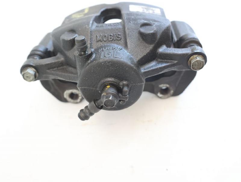 Preview: Bremssattel vorn links 58180G4A10 Hyundai i30 PDE