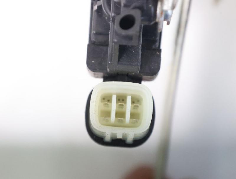 Preview: Fensterheber elektrisch hinten links MN182354 Mitsubishi L 200 4 KB4T