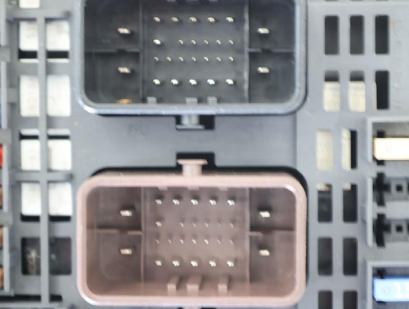 Preview: Sicherungskasten 9807427980 Citroen C4 2 B7