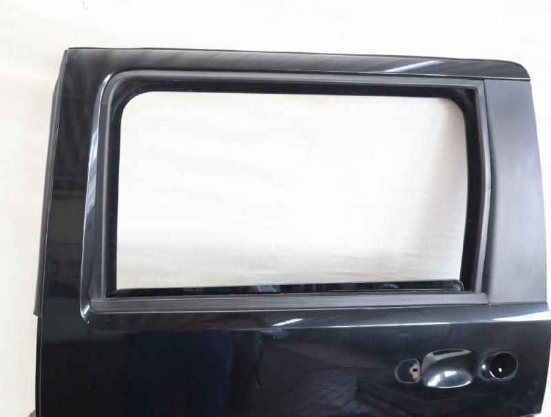 Preview: Tür hinten links 55360899AD Dodge NITRO