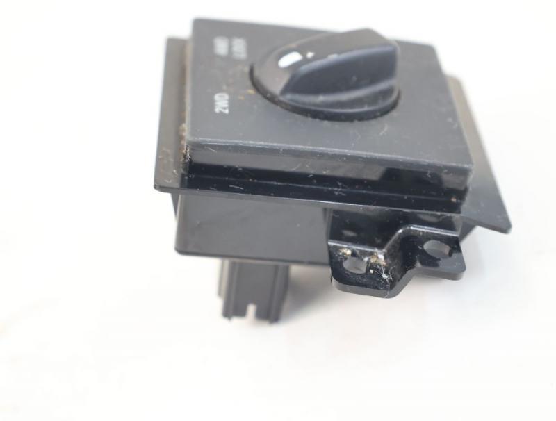 Preview: Schalter Allrad 68020962AA Dodge NITRO