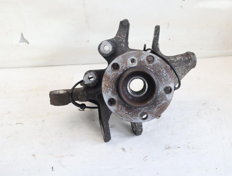 Achsschenkel hinten rechts 6796100 BMW 5er Touring F11