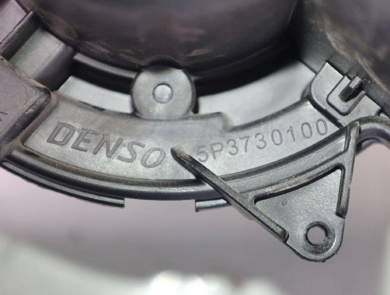 Heizgebläsemotor 272102988R DACIA DOKKER KE