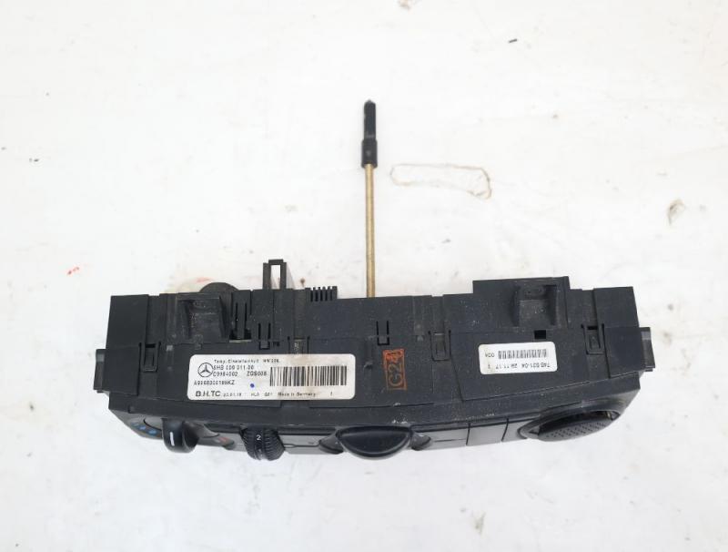 Preview: Schalter Heizung 9068300185 Mercedes SPRINTER 906