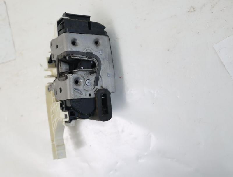 Türschloß hinten rechts 9067302935 Mercedes SPRINTER 906