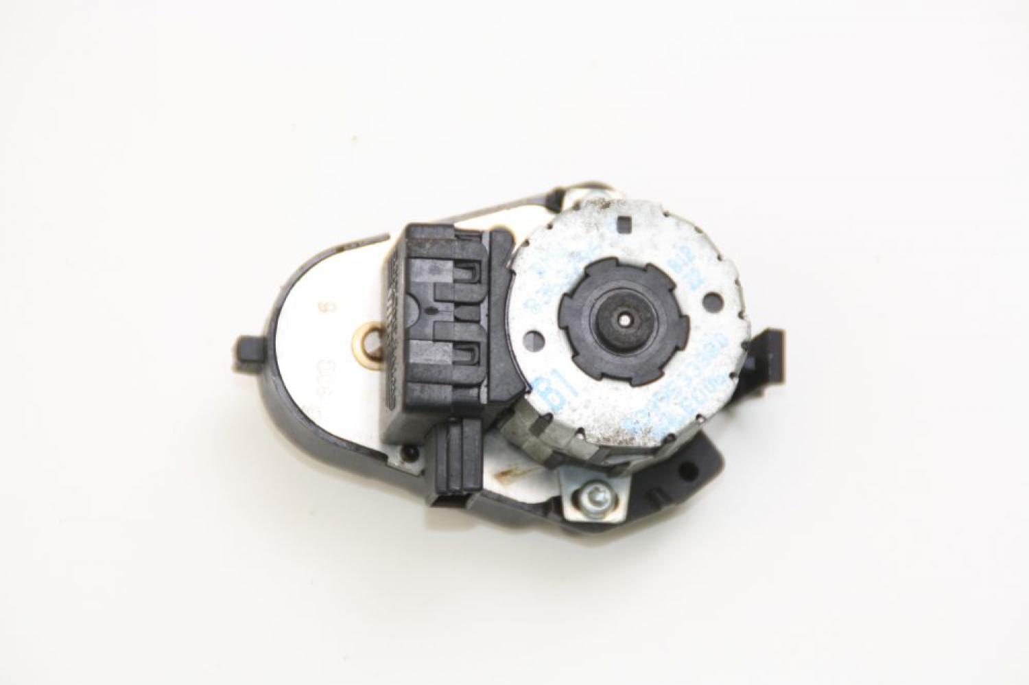 Stellmotor Heizung 83637969 BMW 5er Touring E39