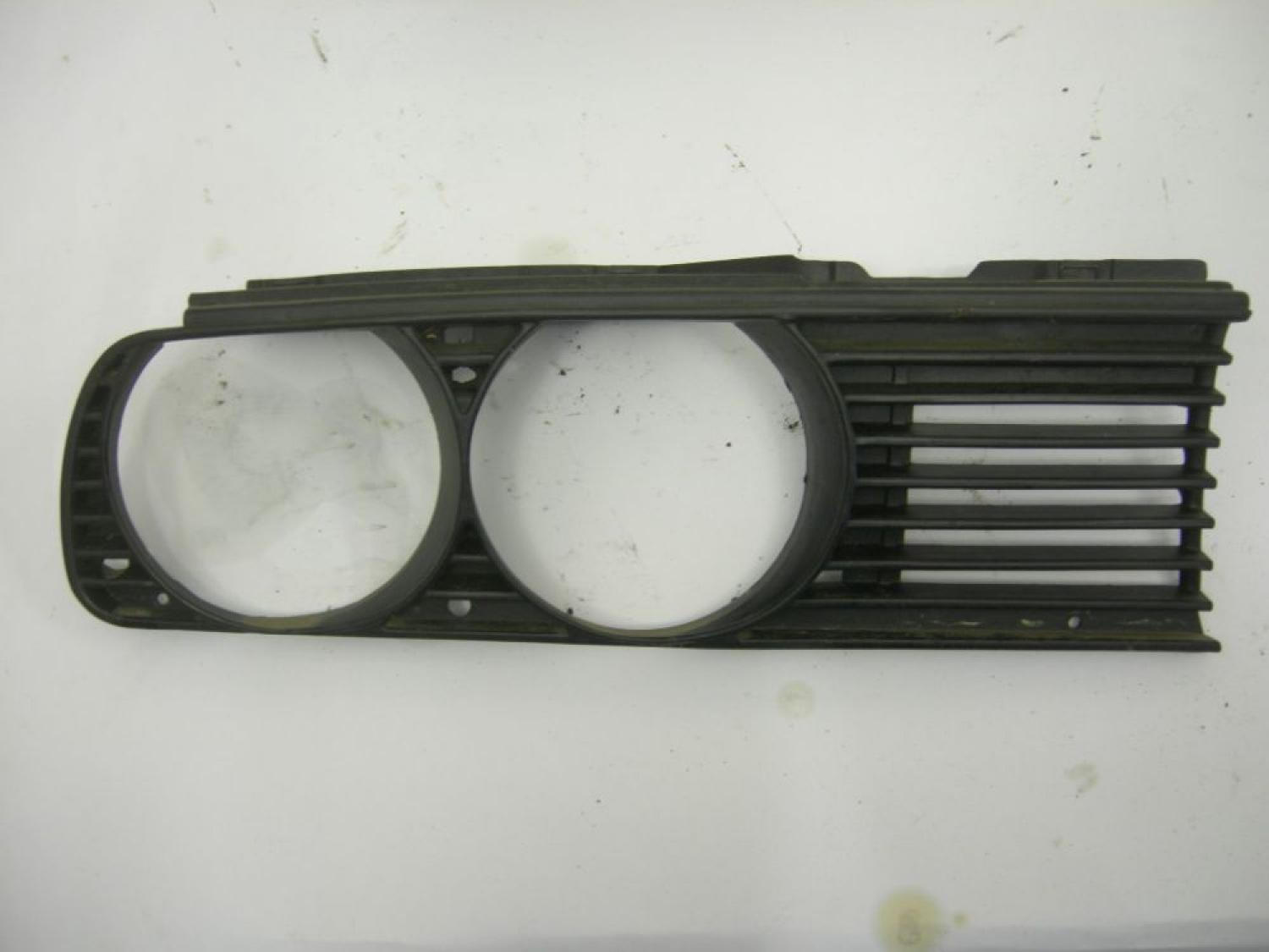 Scheinwerfer Blende 51131876092 BMW 3er E30