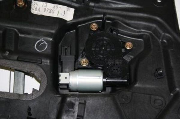 Einspritzventil Subaru LEGACY 3 SW FBLC100 2,5 115 KW 156 PS Benzin 02-2002 gebraucht 2
