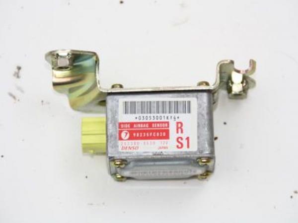 Airbag Sensor rechts 98235FC020 Subaru FORESTER 1 SF