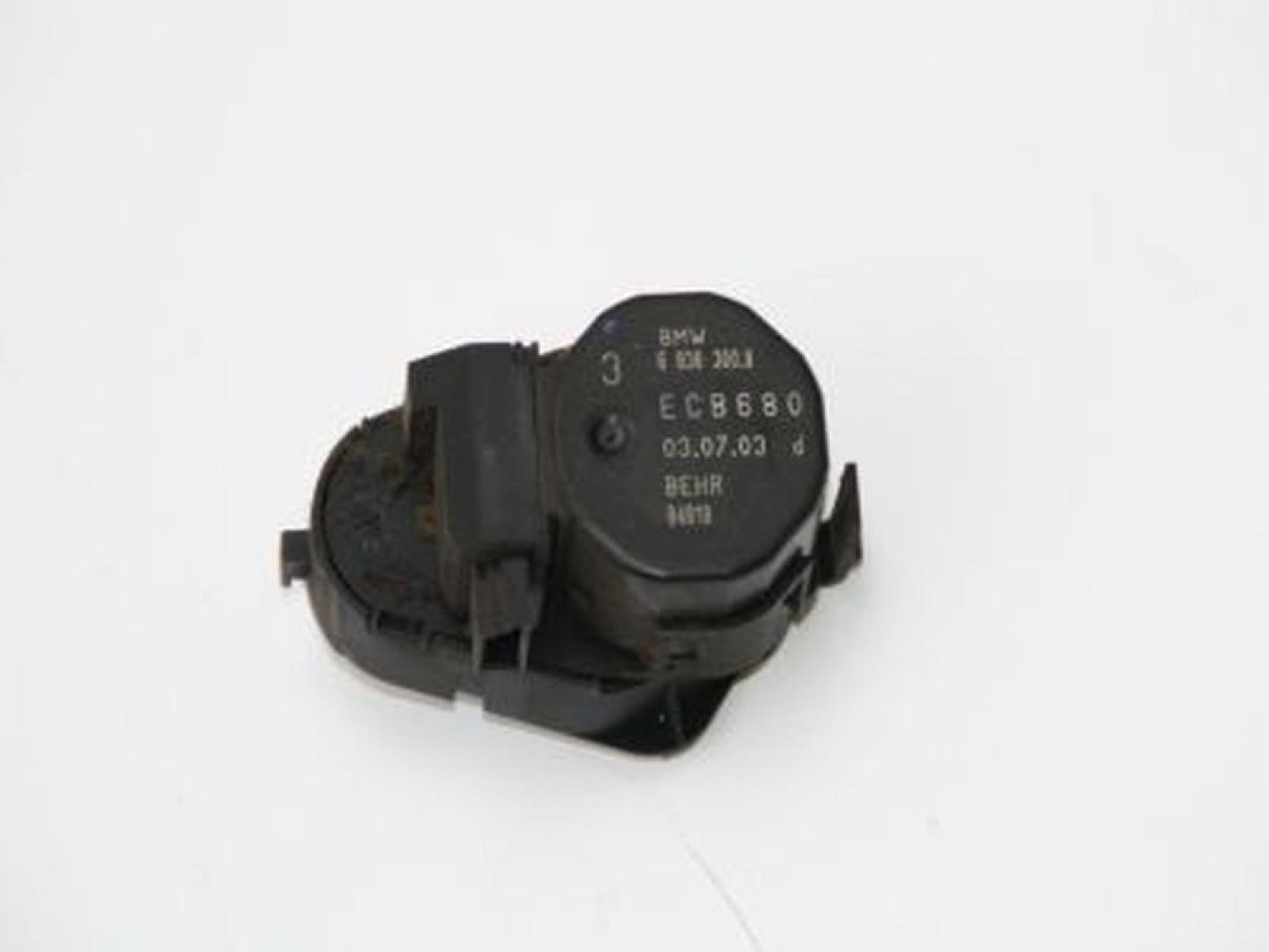 Stellmotor Heizung 69303009 BMW 5er Touring E61