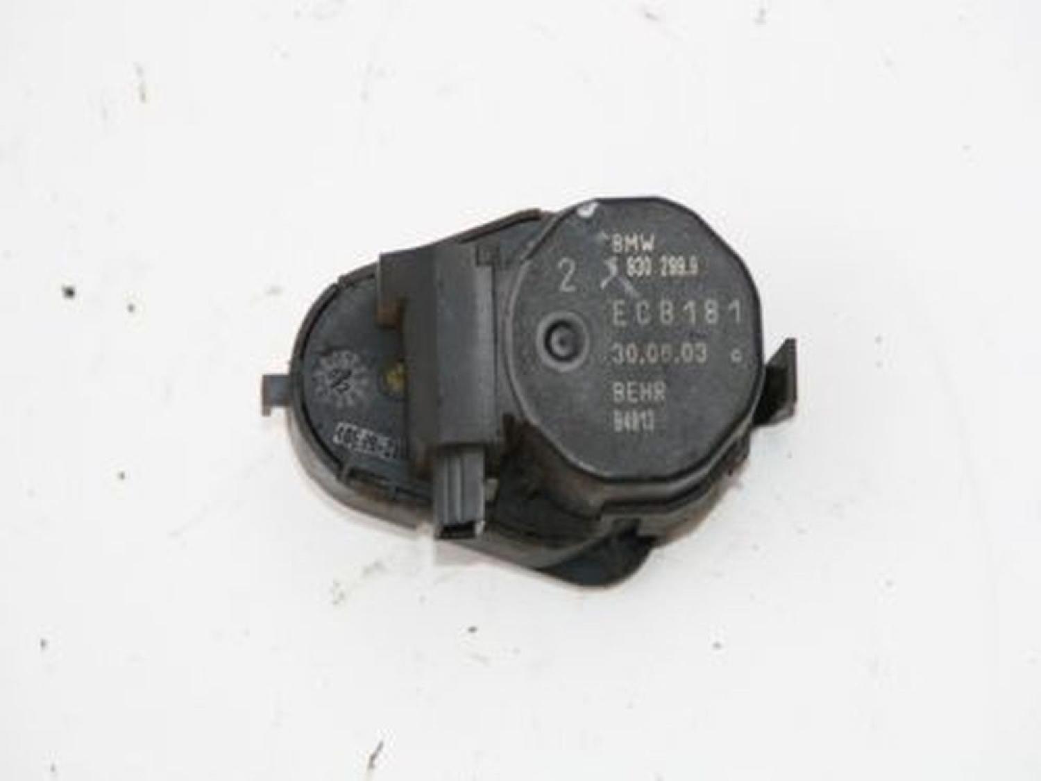 Stellmotor Heizung 69302999 BMW 5er Touring E61