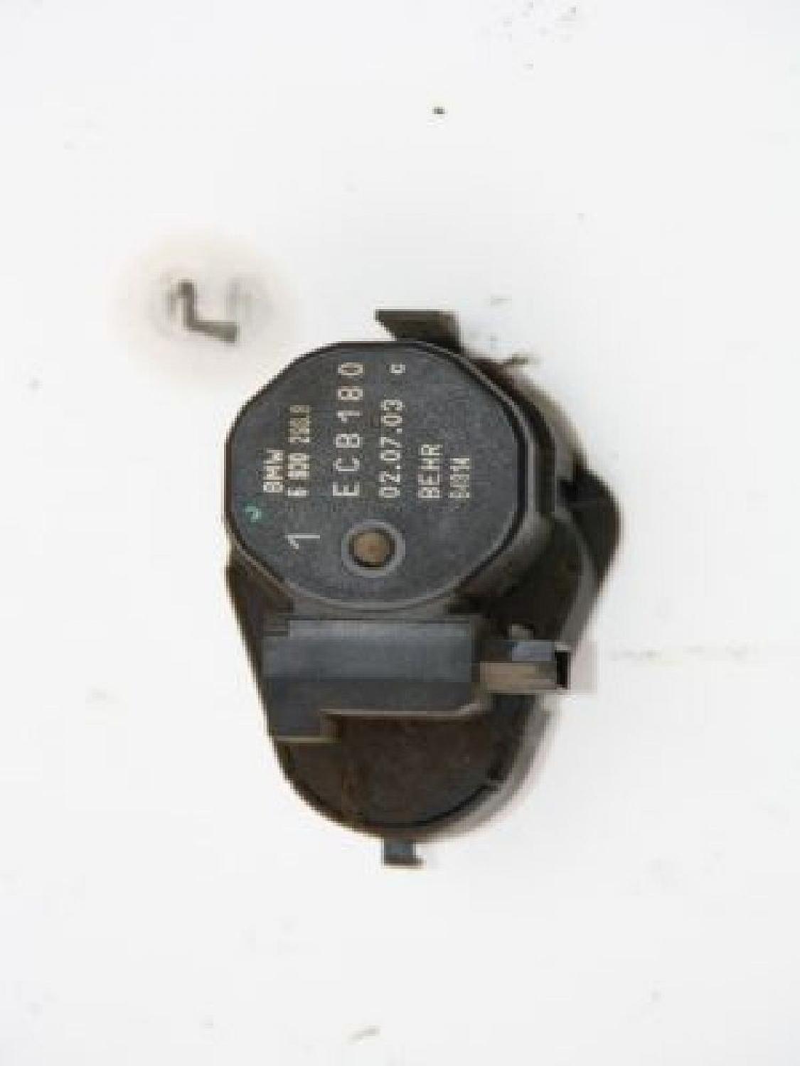 Stellmotor Heizung 69302989 BMW 5er Touring E61