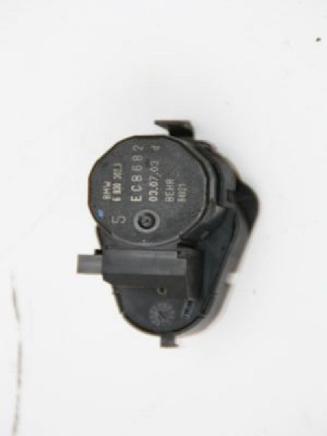 Stellmotor Heizung 69303029 BMW 5er Touring E61