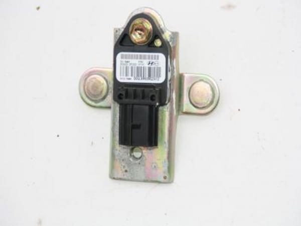 Airbag Sensor rechts 959202F000 Kia CERATO