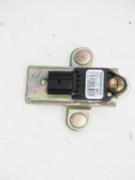 Airbag Sensor rechts 959202F000 Kia CERATO