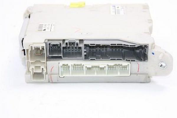 Steuergerät Karosserie 8273053050 Lexus IS 2 XE2