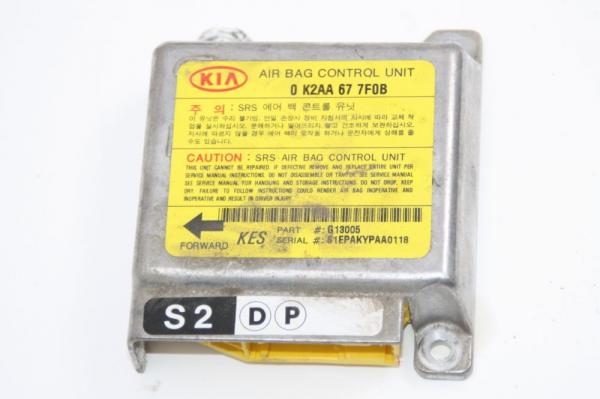 Steuergerät Aufprallsensor 0K2AA677F0B Kia SHUMA 1 FB
