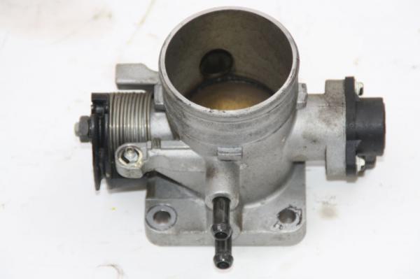 Drosselklappenstutzen 951002G860 Kia RIO 2 JB