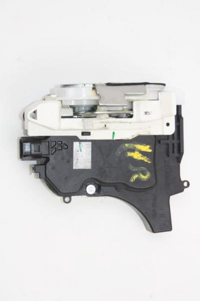 Türschloß hinten rechts 5745A094 Mitsubishi L 200 4 KB4T