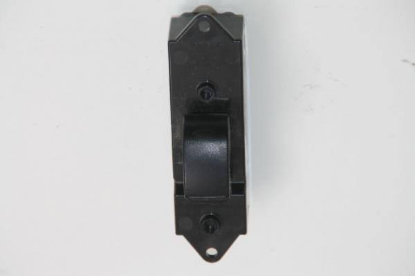 Schalter Fensterheber hinten links MR587957 Mitsubishi L 200 4 KB4T