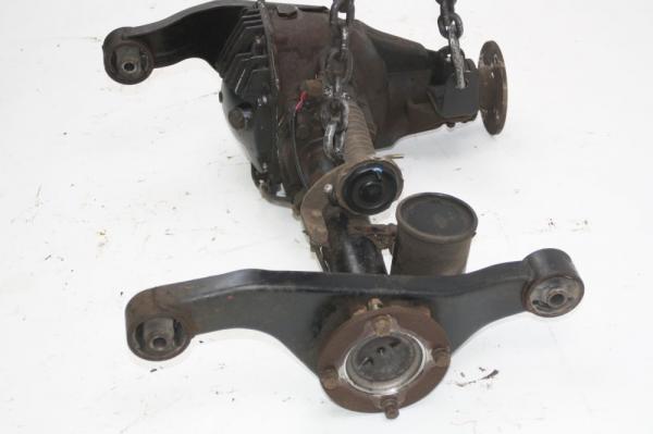 Achse vorn MR357873 Mitsubishi PAJERO 3 V60