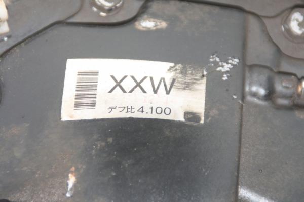Achse vorn MR357873 Mitsubishi PAJERO 3 V60