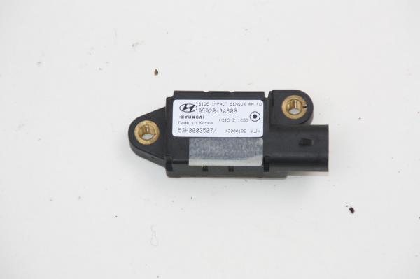 Airbag Sensor rechts 959203A600 Hyundai TRAJET