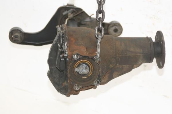 Achse vorn MR357873 Mitsubishi PAJERO 3 V60