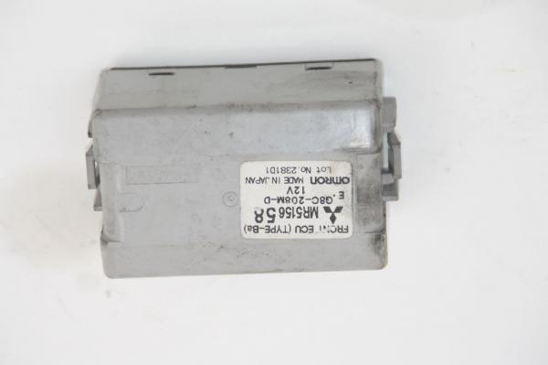 Steuergerät Karosserie MR515658 Mitsubishi PAJERO 3 V60