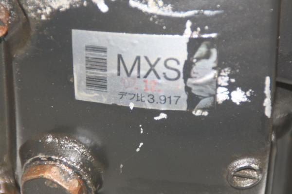 Achse vorn MR357873 Mitsubishi PAJERO 3 V60