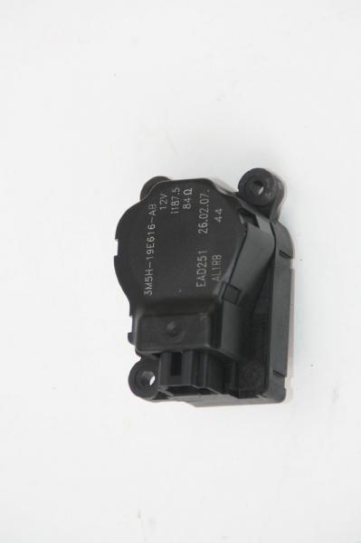 Stellmotor Heizung 3M5H19E616AB Ford MONDEO 4