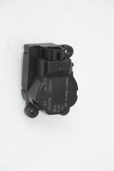 Stellmotor Heizung 3M5H19E616AB Ford MONDEO 4