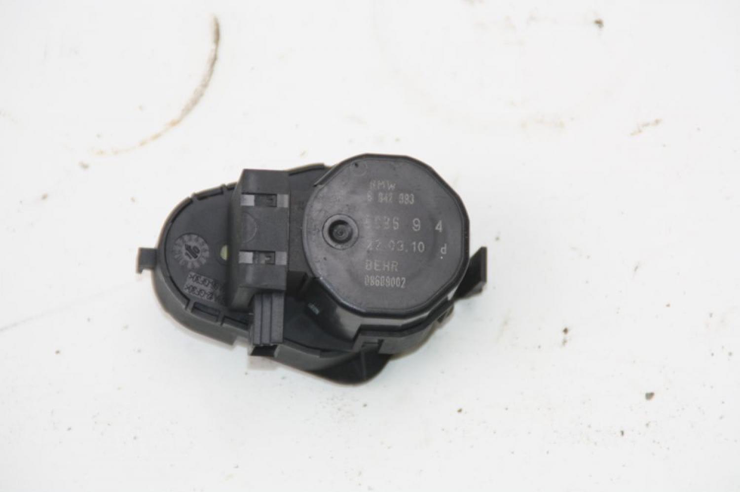 Stellmotor Heizung 6942993 BMW 5er Touring E61