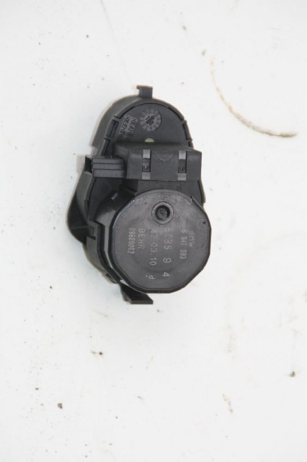 Stellmotor Heizung 6942993 BMW 5er Touring E61