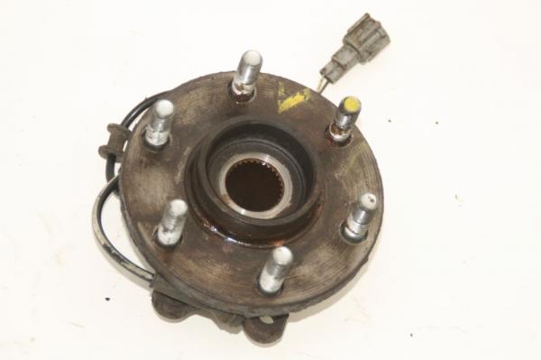 Radnabe vorn links 40202EA300 Nissan PATHFINDER R51
