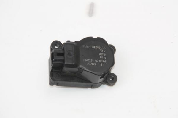Stellmotor Heizung 3M5H19E616AB Ford FOCUS C-MAX