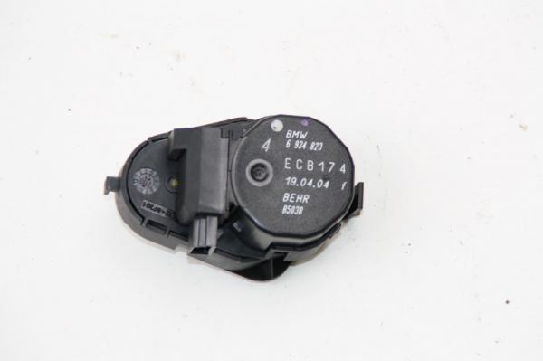 Stellmotor Heizung 6934823 BMW X3 E83