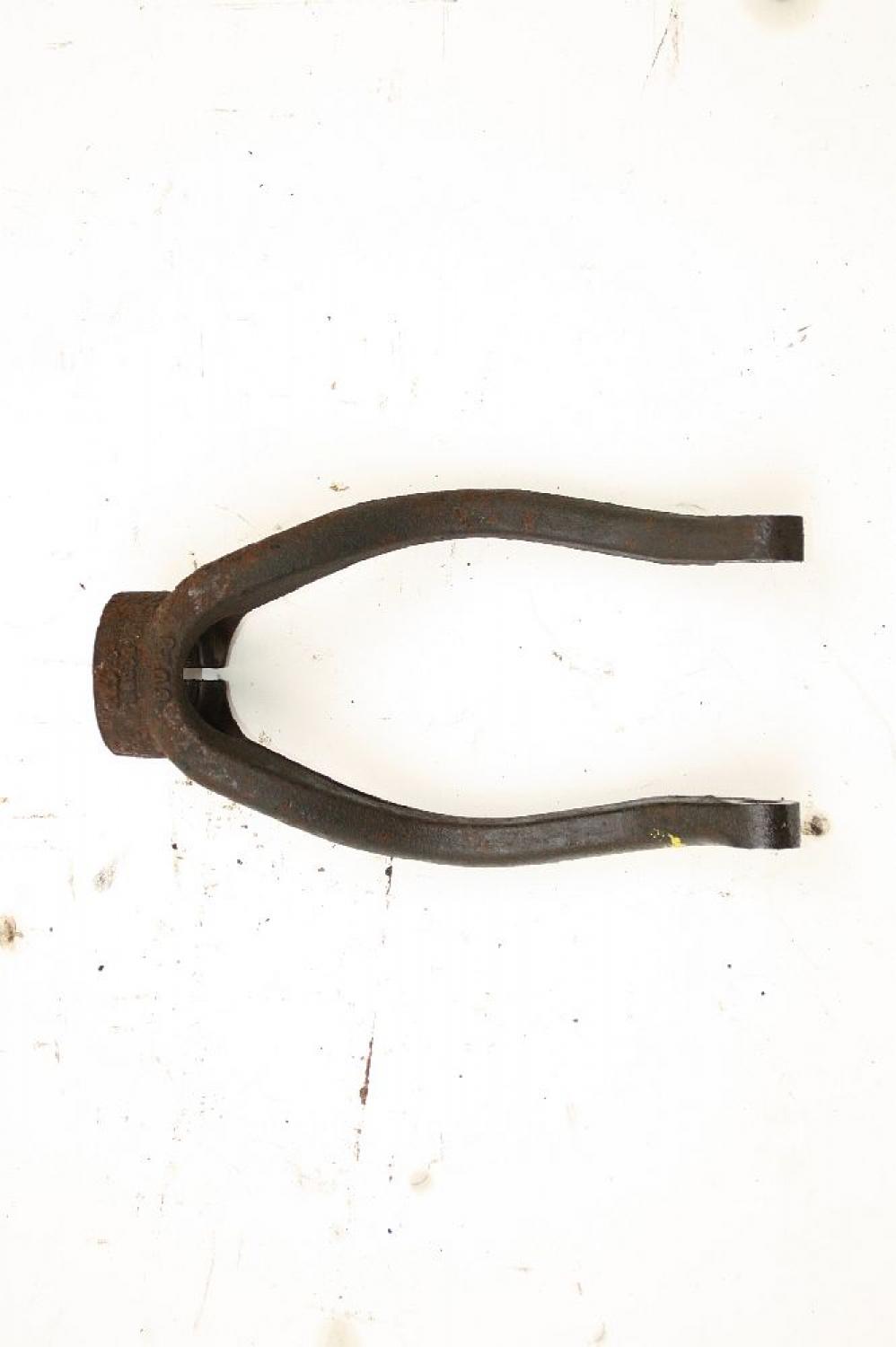 Federbein vorn links 4432508000 SsangYong REXTON