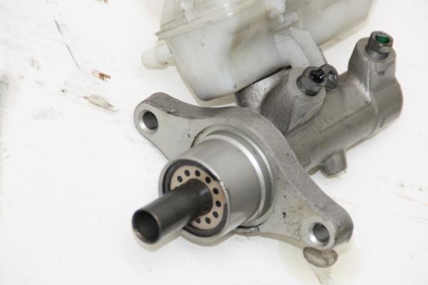 Stoßstange vorn Nissan MICRA 2 K11 98-00 6202273B40 04-1999 gebraucht 1