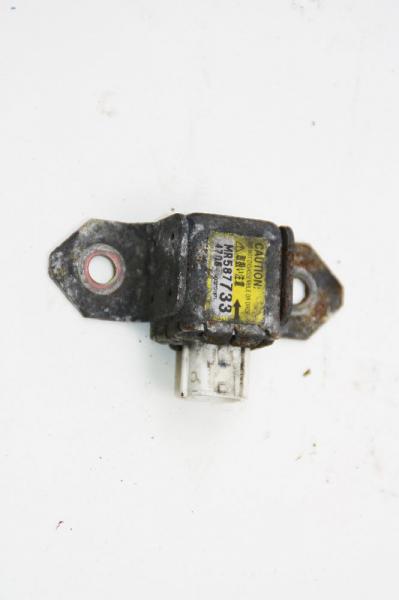 Airbag Sensor links MR587733 Mitsubishi OUTLANDER 1