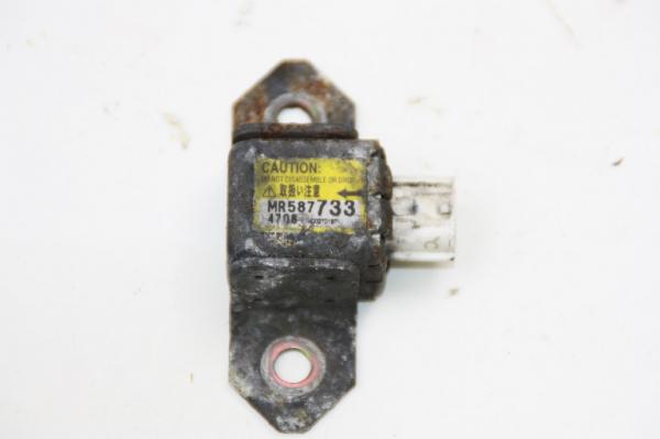Airbag Sensor rechts MR587733 Mitsubishi OUTLANDER 1