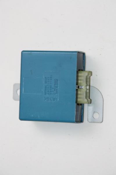 Steuergerät Karosserie MB921337 Mitsubishi PAJERO 3 V60