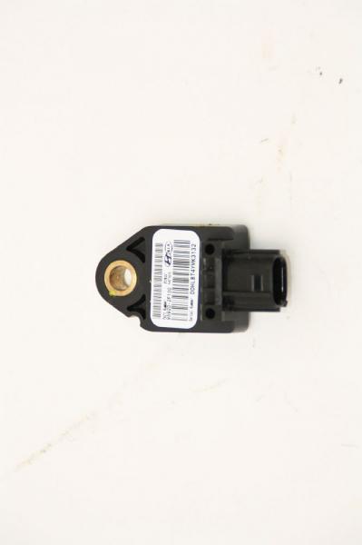 Airbag Sensor hinten rechts 959202V100 Hyundai SONATA 5 NF